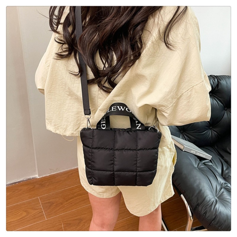 Сумки для женщин, модные сумки – обзор и цена Shoulder Bag Structured