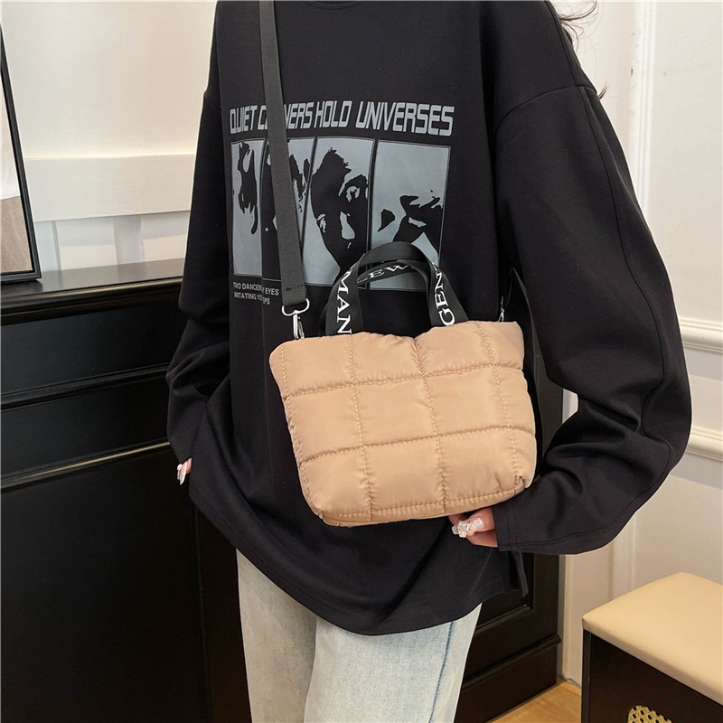 Сумки для женщин, модные сумки – обзор и цена Shoulder Bag Structured